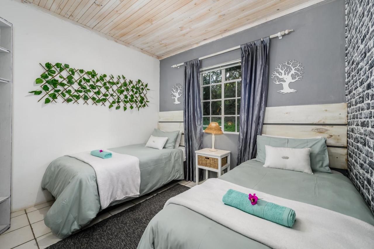 302 On Old Sea View Road Chelsea Apartment Port Elizabeth Bagian luar foto