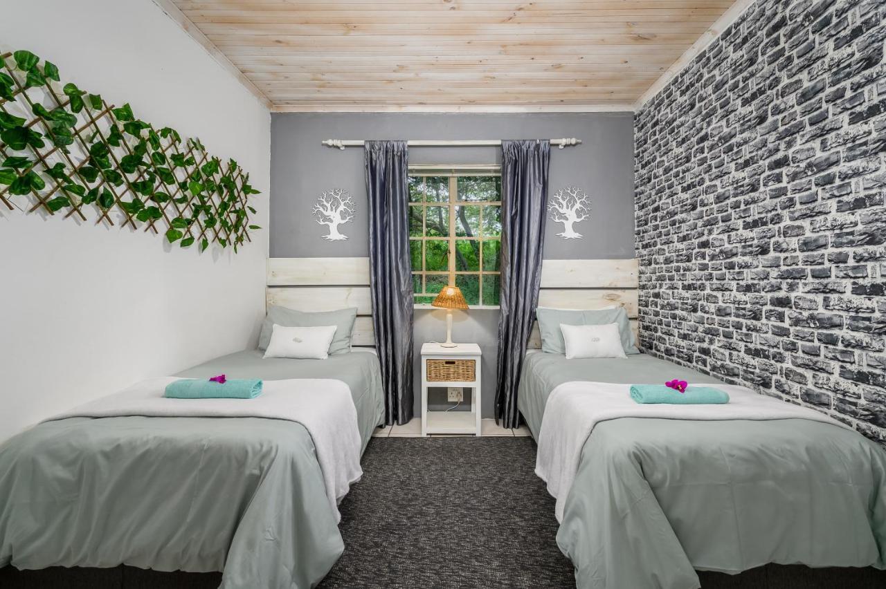 302 On Old Sea View Road Chelsea Apartment Port Elizabeth Bagian luar foto