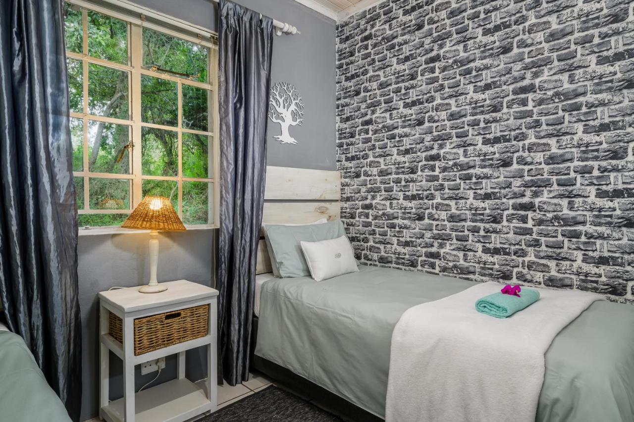 302 On Old Sea View Road Chelsea Apartment Port Elizabeth Bagian luar foto