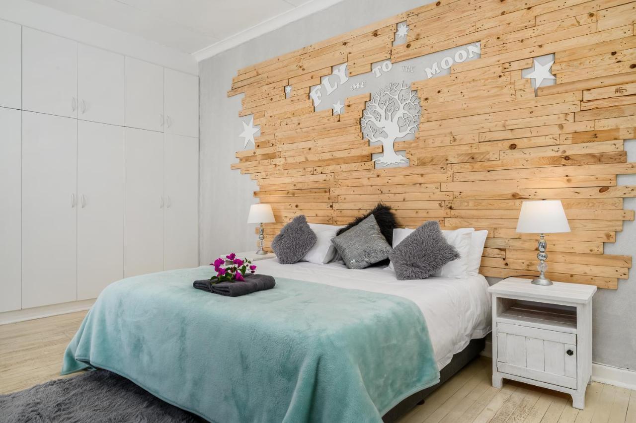 302 On Old Sea View Road Chelsea Apartment Port Elizabeth Bagian luar foto