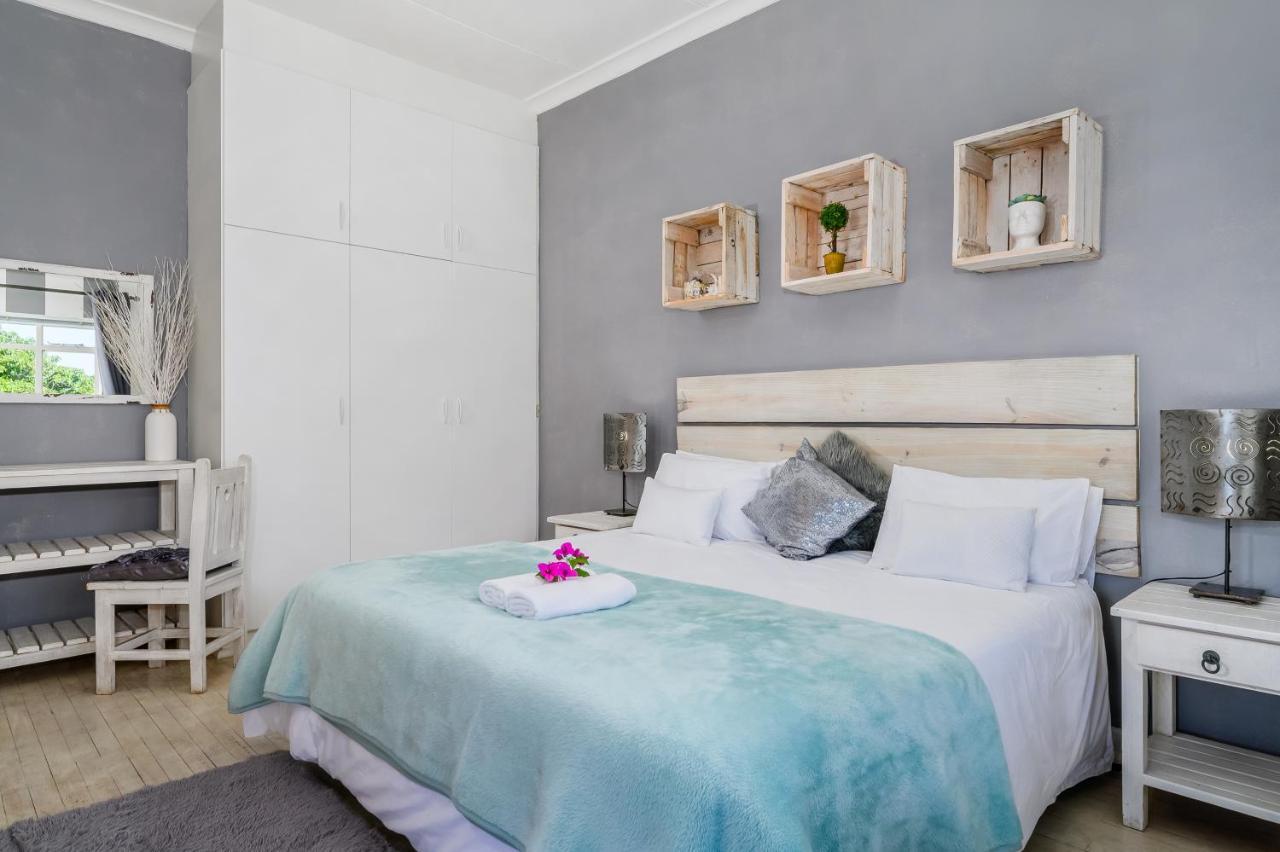 302 On Old Sea View Road Chelsea Apartment Port Elizabeth Bagian luar foto